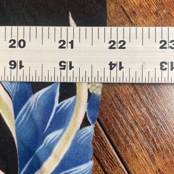 Vtg Quicksilver Button Up Shirt Mens XL Hawaiian Floral Made in USA Black - Picture 6 of 6